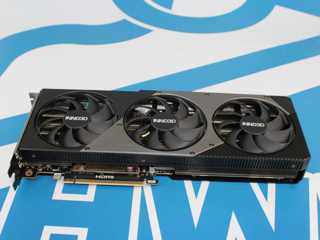 Die INNO3D GeForce RTX 5070 Ti X3 könnte vor allem für SFF-Builds interessant sein.