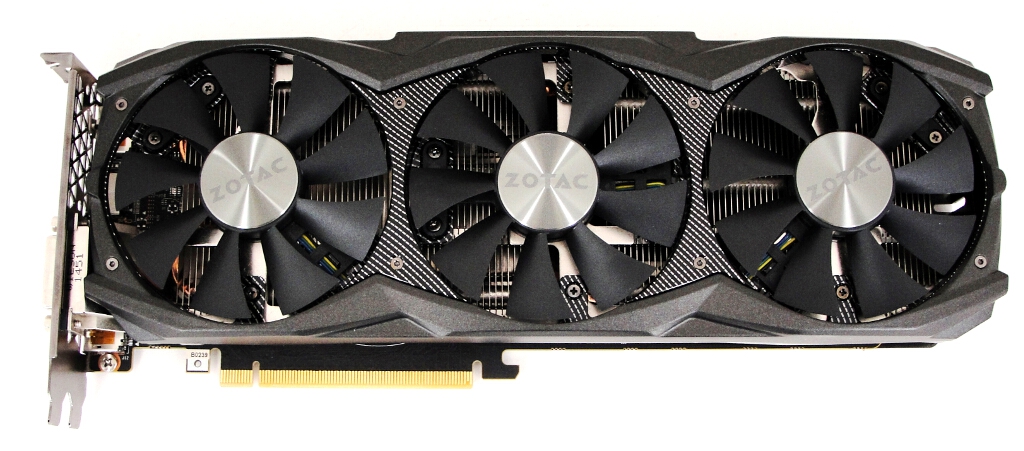 Die GTX 980 Ti AMP! Edition mit drei Lüftern.