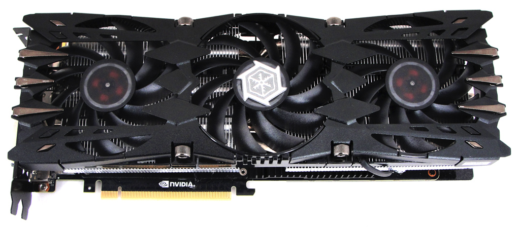 Die iChill GeForce GTX 980 Ti X3 DHS mit drei Lüftern.