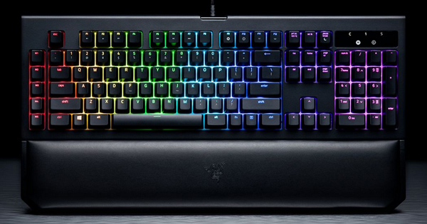 Razer BlackWidow Chroma V2 im Test